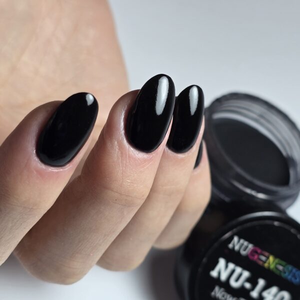 NU-140 Now That’s Black - Czarny proszek do manicure tytanowego